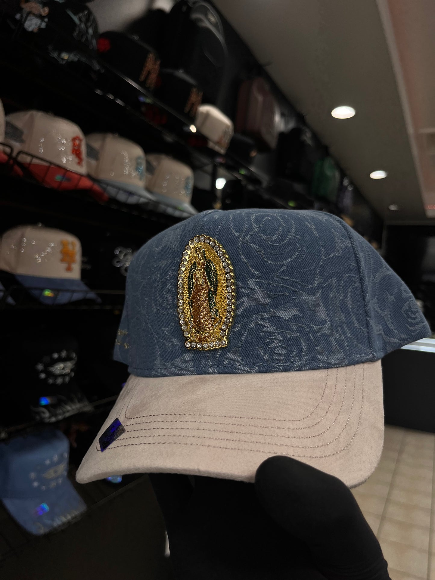 VIRGENCITA, BLUEE