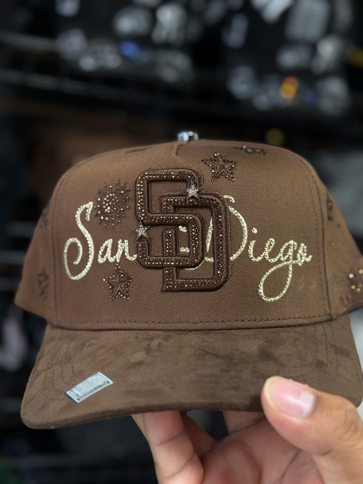 SD/ MARRÓN