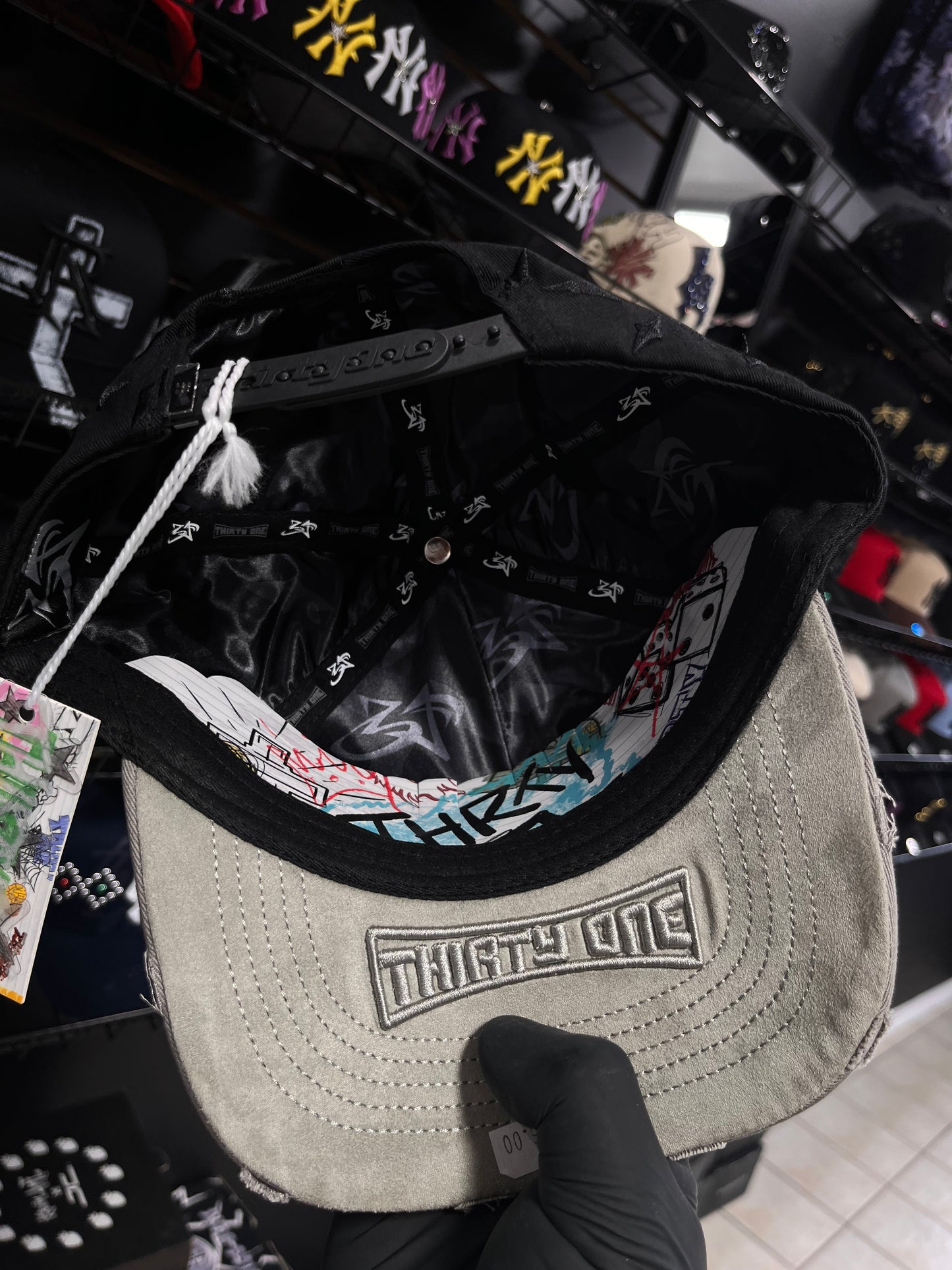 31 Hats Black/Gray