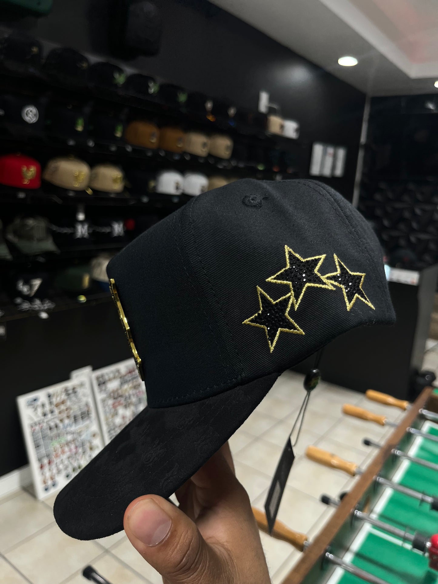 AMR PIN GOLD
