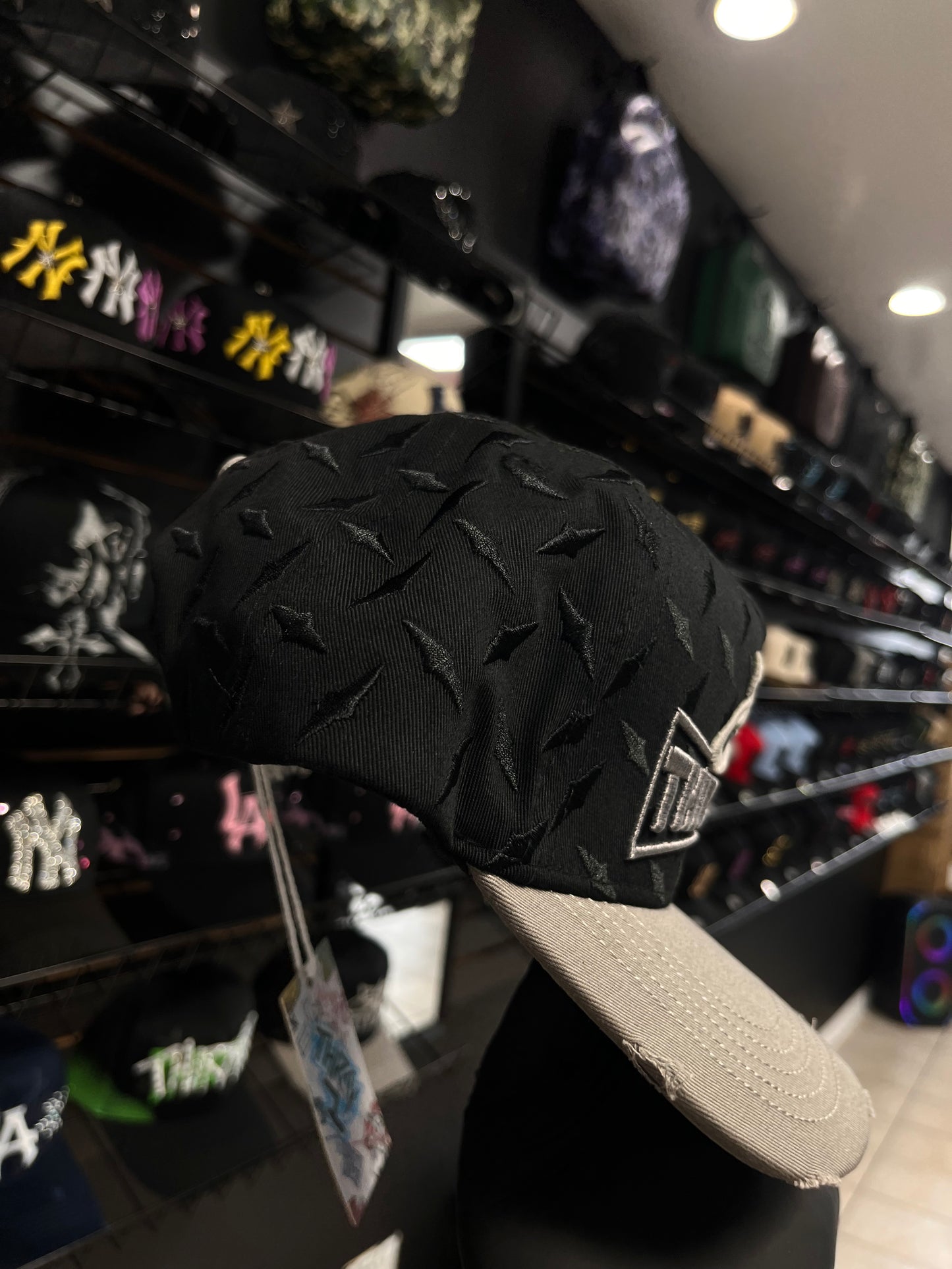31 Hats Black/Gray